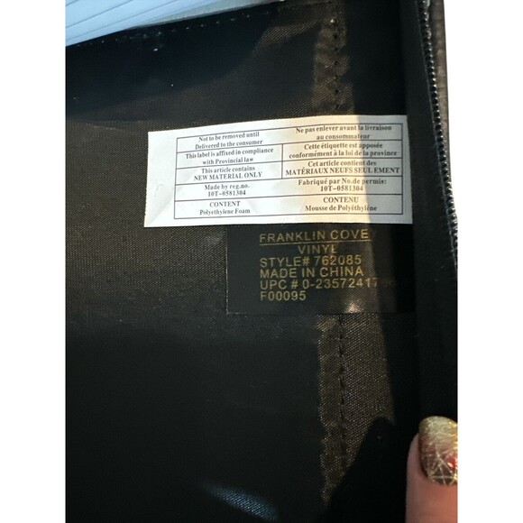 Franklin Covey Day One 3 Ring Classic Planner w/ Retractable Handles Zip Black - Picture 6 of 6